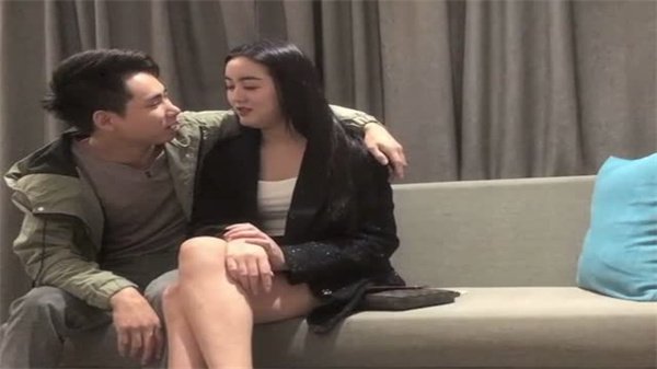 文轩探花御用超模！全裸张开双腿大胆露穴，极品长腿诱惑任你把玩